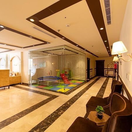 Holiday Plus - Al Nuzha เจดดาห์ ภายนอก รูปภาพ